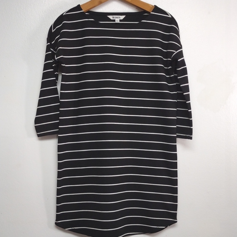 🛍️🎉 4/24💲B B Dakota Size XS T Shirt Dress Tunic Black White Stripes